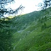 Blick zurück zur Capanna Alpe Nimi, bevor es in die nächste Geländekammer geht