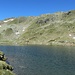 Der oberste See, darüber der langgezogene Gipfel (Kreuzgipfel halbrechts)