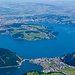 Blick vom Stanserhorn auf den Vierwaldstättersee gezoomt.