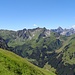 Gegenüber: eine der schönsten Gratüberschreitungen der Allgäuer Alpen.