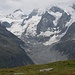 Tiefblick zum Glacier de Zinal mit seinen Bergspitzen:...