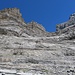 klein - der Mensch im Gletscherrückzugsgebiet zwischen mächtigen Felstürmen