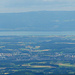 Die Aussicht vom Gipfel reicht über Fribourg (die Stadt in der Bildmitte) bis an den Neuenburgersee