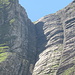 Rückblick beim Abstieg - man sieht einen Berggänger (wir waren heute wohl die Einzigen?) im obersten, steilsten Teil des Kamins