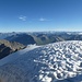 Blick über die breite Gipfelkuppe nach Norden