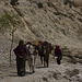 Dorfbewohner von Dhi auf einem Transportausflug.