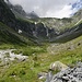 Alp da Punteglias; kurze Ebene, bevor es in die 2. Etappe steil zur Hütte aufgeht...
