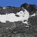 Das Geröllkar mit dem Schneefeld - links der Mitte ist unsere Spur im Schnee erkennbar