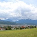 Blick über Innsbruck zu den Stubaier Alpen