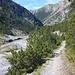 bis zum Pass Val Mora führt der Single Trail entlang dem Flüsschen Aua da Val Mora