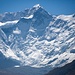 Annapurna II und das riesige Gletscherbecken unterhalb.