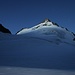 Die 400m hohe Gletscherflanke vom l'Evêque ist eingerahmt von Sternen des Walfischs (Cetus).