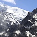 Ziemlich genau in der Bildmitte das Bärenloch - kurz davor wendet sich der Aufstiegsweg (nach der 2. Querung, links von der Bildmitte) nach  links in die ca. 40 Grad steile Flanke. 