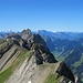 Prächtige Sicht bis hin in das Berner Oberland. Den Nädligergrat im Vordergrund haben wir auf dem Rückweg überschritten