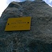 Colle della Vecchia 2185 mt.Segnavia color giallo,classico della Valle d'Aosta.