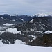 Aussicht vom Riedmattstock (1787m) nach Norden zur Pilatus-Stäfelifluekette.<br /><br />Die markantesten Gipfel sind Stäfeliflue (1922m), Mittaggüpfi / Gnepfstein (1916,6m) Widderfeld (2076m) und Tomlishorn (2128,5m).