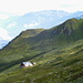 Rückblick auf die Karl-von-Edel-Hütte (2238 m) vom Aufstieg zur Popbergschneide