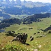 Schöner Tiefblick auf die Alpen am Gräppelensee