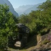 Kapelle von Piodau mit Blick ins Maggiatal