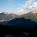 die Zugspitze wirft ihren Schatten auf den Daniel