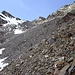Mein Weg über das Geröllfeld zur (im Hintergrund sichtbaren) Scharte zwischen Breitem Grieskogel und Strahlkogel.