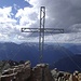 Schlichtes Gipfelkreuz.