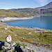 Start am Südufer des Lamivatnet. Wir folgen den roten T-Markierungen des DNT (Den Norske Turistförening)