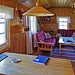 Typisches Interieur einer norwegischen Hütte. Im Hüttenbuch sehen wir, dass vor einigen Tagen mir bekannte Wanderer aus Meiringen hier waren.
