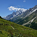 Diligentissima comitiva di Giapponesi incontrati al Rifugio che scende verso il fondovalle.