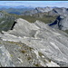 Valbellahorn, auf dem Gipfel, Blick zum Schiesshorn (links) und Strel (rechts), das nächste Gipfelziel.