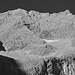 Der Felssporn in der Mitte der Eiskarln, über welchen es hinauf auf den Verbindungsgrat zwischen Eiskarl- und Spritzkarspitze geht