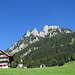 Blick von Niederrickenbach zur Musenalp mit ihren rassigen Felszähnen