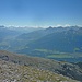 Blick ins Wipptal in Richtung Brenner; links Zillertaler, rechts Stubaier Alpen.