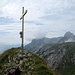 Gipfelkreuz Mutschen - im Winter bin ich hier schonmal gescheitert, im Sommer ist's easy-peasy ;)<br /><br />Ein ganz grosser Aussichtsberg...