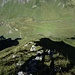 Tiefblick vom Grasgrat zur Alp Blacken