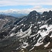 links Piz Surparé 3078m, mitte Mazzaspitz 3164m und rechts das Jupperhorn 3155m, Abstieg am Grat nach zur Bärgglafurgga
