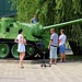 Краснодар - Парк Победы (Krasnodar - Park Pobedy): Im Siegespark dienen die ausgestellten Panzer, U-Bote und Fahrzeuge den Kindern als übergrosse Spielzeuge.<br /><br />Anmerkung: Für die lokale Zeit muss zur Aufnahmezeit eine Stunde dazu gezählt werden.