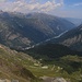 Aussicht vom Гора Мусат Чери (Gora Musat Čeri; 3012,0m) ins Tal von Теберда (Teberda).