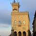 Città di San Marino (680m): Piazza della Libertà mit dem Regierungspalast, dem Palazzo dei Capitani.<br /><br />San Marino ist die älteste Republik der Welt, seit dem Gründungstag am 3.9.301 (!) durch Marinus von der kroatischen Insel Rab blieb Land frei.<br /><br />Für mehr Infos zur Geschichte siehe: http://de.wikipedia.org/wiki/San_Marino