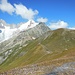 L'affollatissimo Grand Col Ferret e la Tete de Ferret visti dalla cimetta q. 2581 m