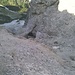 Höhle im Schinderkar, ganz unten der Wanderweg ab Kar-Ende