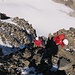 im Ausstieg;
im Abstieg werden wir die Route des Berggängers (links) mit Sicherung wählen