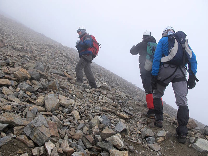 Im obersten Teil (oberhalb des Kamins) findet man dann... [hikr.org]