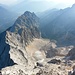 Mit den schönsten Ausblick hat man vom Gipfel der Zugspitze aus - danach sieht man viel Geröll und Eisen.  :D