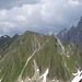 Hinterberg(2303m) und rechts die wilden Felsgipfel der Heiterwand
