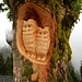 ... mit einem Holzkunstwerk von [http://www.flugo.ch/ Flugo] versehen ...