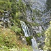 Wasserfall nebendran
