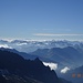 Das Bernina-Massiv am Horizont.