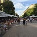 belebte Einkaufsstrasse Vitosha, welche auch von unzähligen Strassencafé's, Bar's etc. gesäumt wird
