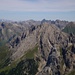 Saxerspitze in der Mitte, rechts davon der grüne Steilgrasberg ist die Oberlahmsspitze